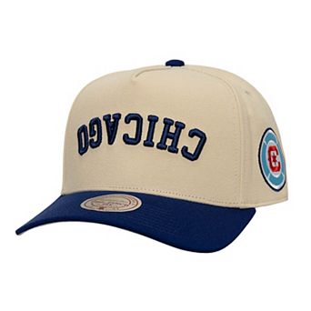 Men's Mitchell & Ness Cream/Navy Chicago Fire Upside Down Pro Pinch Snapback Hat