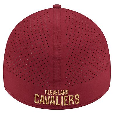 Men's New Era Wine Cleveland Cavaliers Featherweight Poly Rope Flex 39Thirty Hat