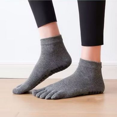Women's 2-Pack Five-Toe Non-Slip Ankle Socks with Grip Soles for Yoga Pilates and Barefoot Stability
