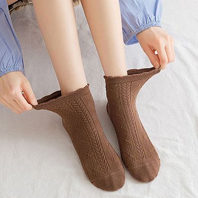 Women's 3 Pairs Textured Diamond Socks with Knitted Pattern and Scalloped Trim