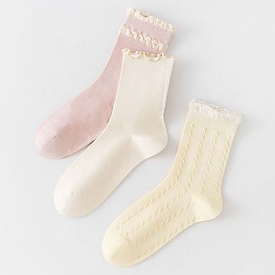 Women's 3 Pairs Ruffled Ankle Socks with Scalloped Trim and Soft Knit Fabric