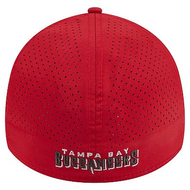 Men's New Era Red Tampa Bay Buccaneers Perforated 39THIRTY Flex Hat
