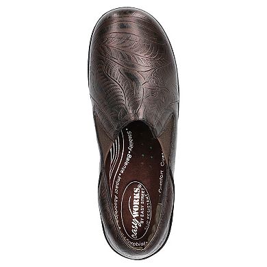 Easy Street Domino Women's Slip Resistant Clogs