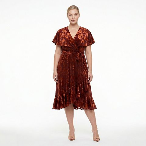 Женские платья Maison Plus Size Maison Tara Burnout Velvet Caplet Dress