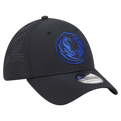 Men's New Era Black Dallas Mavericks Night 39THIRTY Flex Hat