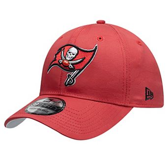 Men's New Era Red Tampa Bay Buccaneers Tonal Camo 39THIRTY Stretch Fit Hat