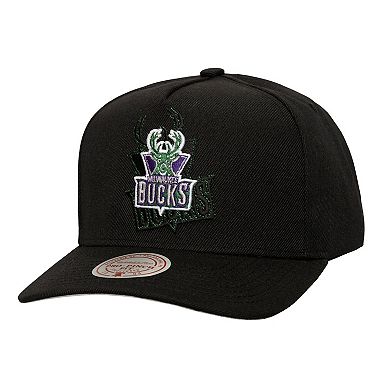 Men's Mitchell & Ness Black Milwaukee Bucks Tilted Pro Pinch Adjustable Hat