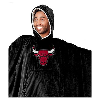 Pegasus Chicago Bulls 60" x 80" Logo Patch Sherpa Team Color Bloncho