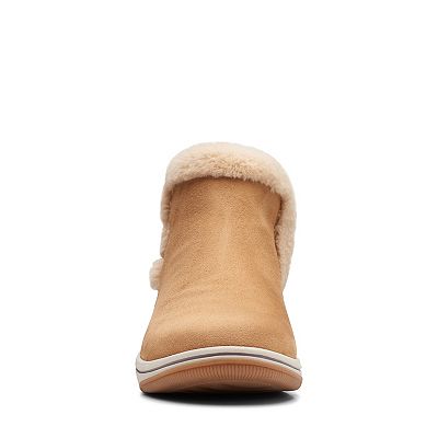 Clarks® Cloudsteppers Breeze Faux Fur Women display picture 1
