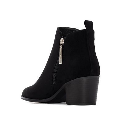 Refresh Women's Block Heel Suede Ankle Booties 173180