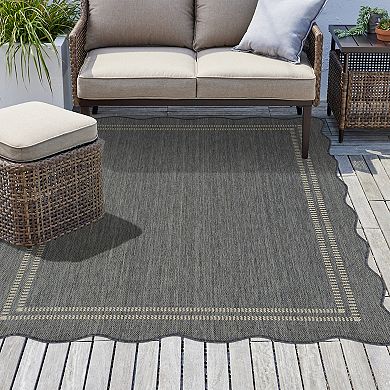 Sonoma Goods For Life® Scallop Edge Indoor / Outdoor Area Rug