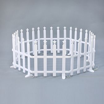 LuxenHome 8 pc Light Show Star-Topped Fence Design Outdoor Decoration
