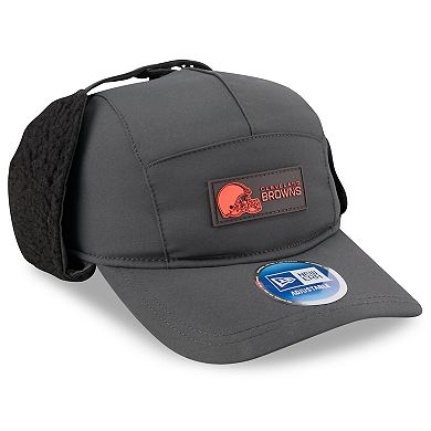 Men's New Era Charcoal Cleveland Browns 2025 Sideline Cold Weather Runner Dog Ear Adjustable Hat