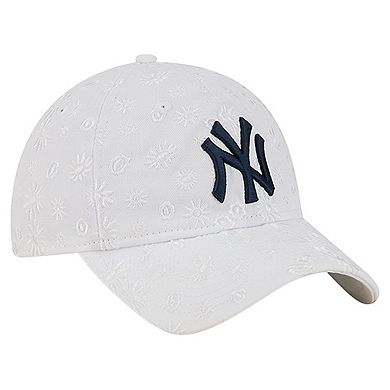 Women's New Era White New York Yankees Floral Mesh 9TWENTY Adjustable Hat