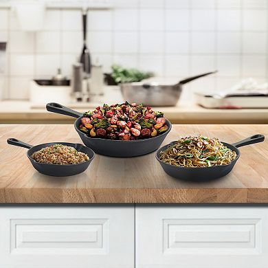 Megachef Pro Pre-Seasoned 3 Piece Cast Iron Skillet Set