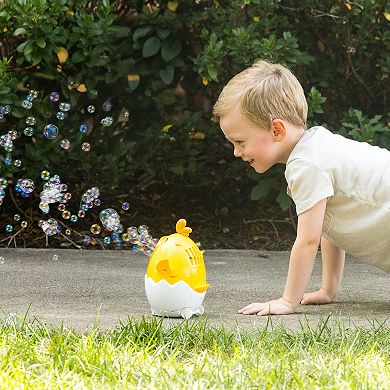 Maxx Bubbles Bubble Chicken with 4-oz. Bubble Solution