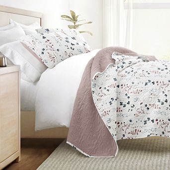 All Season Reversible Pattern Quilt Set