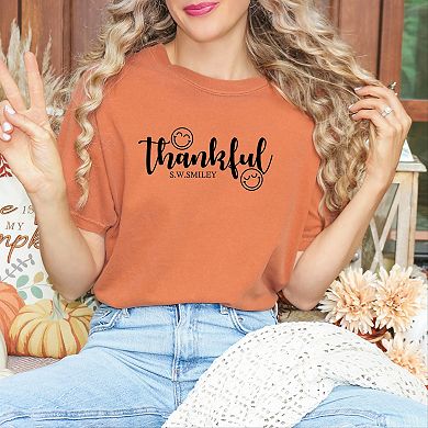 S.W.Smiley Thankful Cursive - Women's Garment Dyed Graphic T-Shirt