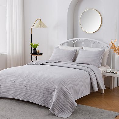 Market & Place Ultra Soft Lightweight Solid Quilt Set