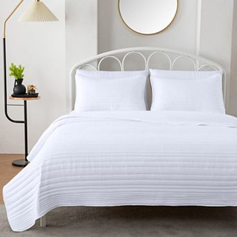 Market & Place Ultra Soft Lightweight Solid Quilt Set