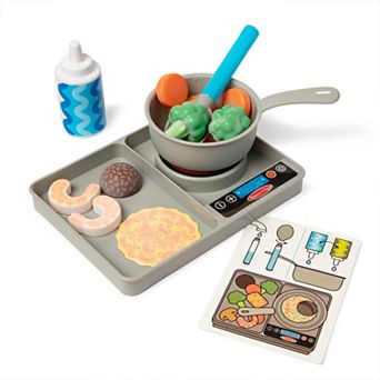 Melissa & Doug Simmer & Stir Stovetop Play Set with Color Changing Water