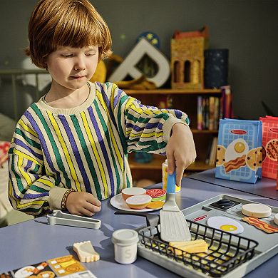 Melissa & Doug Flip & Fry Grill Play Set with Color Changing Water