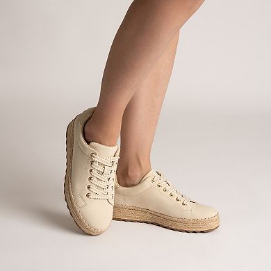 Journee Cosima Women's Lace-Up Round Toe Sneakers