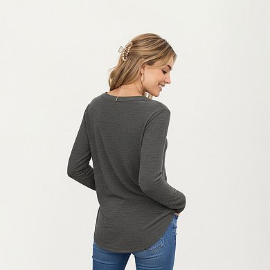 Women's Long Sleeve V-Neck Knit Top with Curved Hem and Relaxed Fit