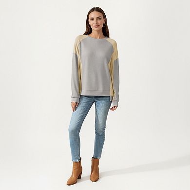 Women's Long Sleeve Colorblock Pullover Top with Crew Neck and Relaxed Fit