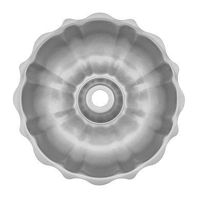 Cuisinart® 9.5-Inch Fluted Cake Pan