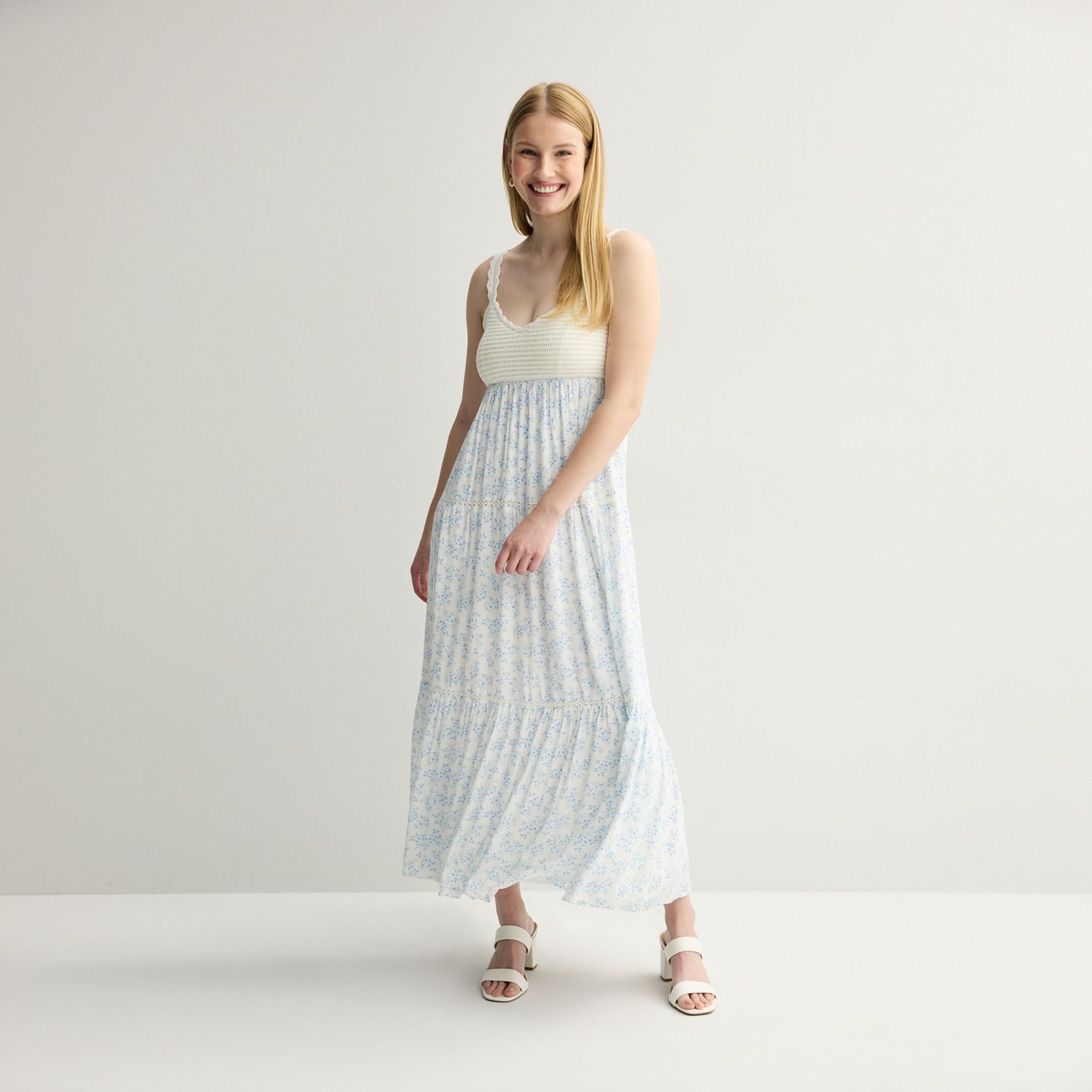Женские платья madden Juniors' madden girl Crochet Tier Maxi Dress with Removable Bra Cup — фото 1