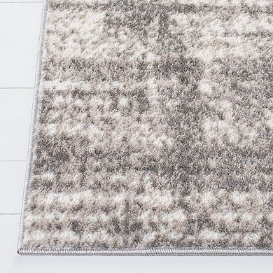Safavieh Skyler Collection Adair 5.5-ft. x 7.5-ft. Rug