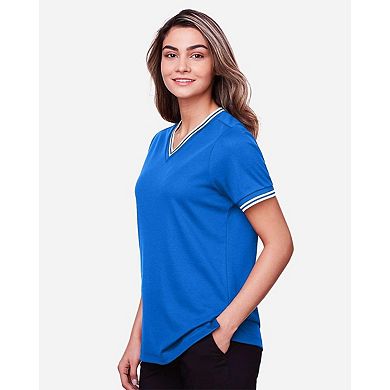 Devon & Jones Women's CrownLux PerformancePlaited Tipped V-Neck Shirt