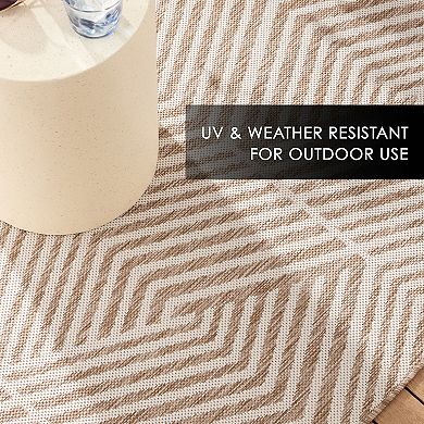 Nicole Miller New York Geometric Indoor / Outdoor Area Rug