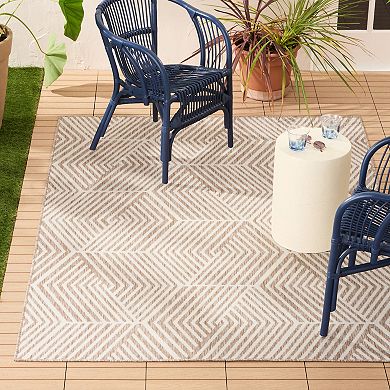 Nicole Miller New York Geometric Indoor / Outdoor Area Rug