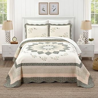 Modern Heirloom Harper Quilted Bedspread with Shams
