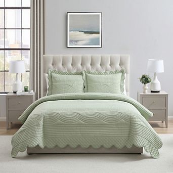 VCNY Home Scallop Microfiber Quilt Set