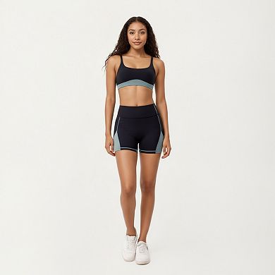 Women's Scoop Neck Colorblock Sports Bra with Adjustable Straps and Stretch Fit Fabric