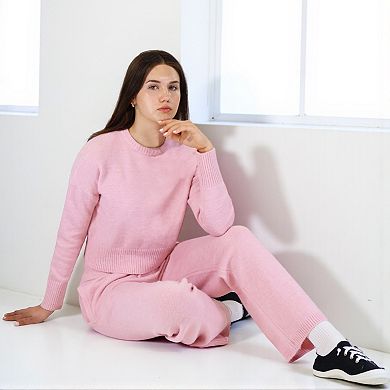 Women’s Knit Two-Piece Set Cropped Sweatshirt with Relax Fit Pants