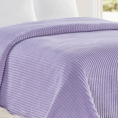 Striata Lined Oversized All Season 100% Polyester Blanket