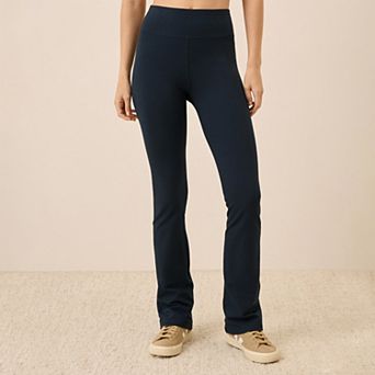 On the Go-To Bootcut Legging