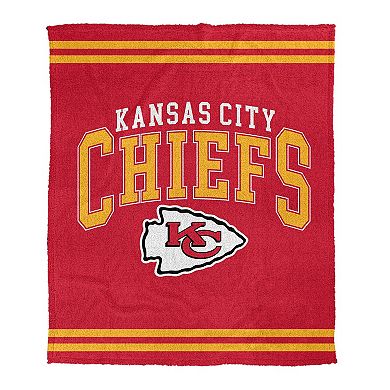 "Pegasus Kansas City Chiefs 60"" x 70"" Cozy Plush Knit Blanket"