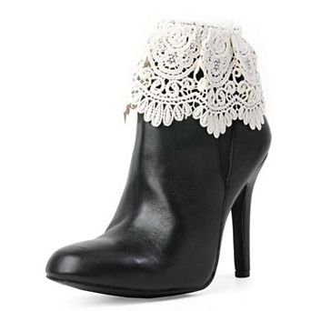 Mavia Lace Crochet Boot Toppers