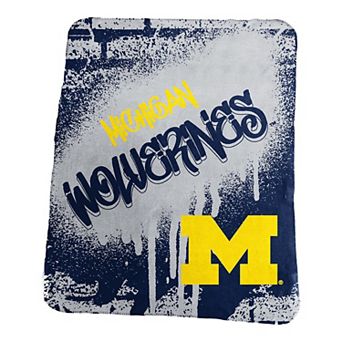 Logo Brands Michigan Wolverines 50" x 60" Classic Graffiti Fleece Throw Blanket