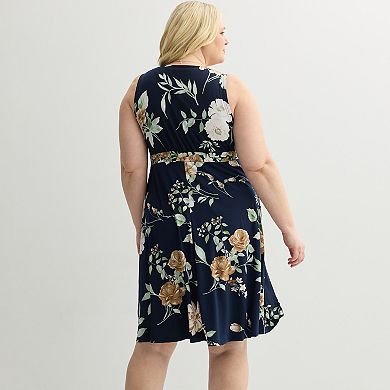 Plus Size Sandra Darren 2-Piece Jacket & Scoopneck Dress Set