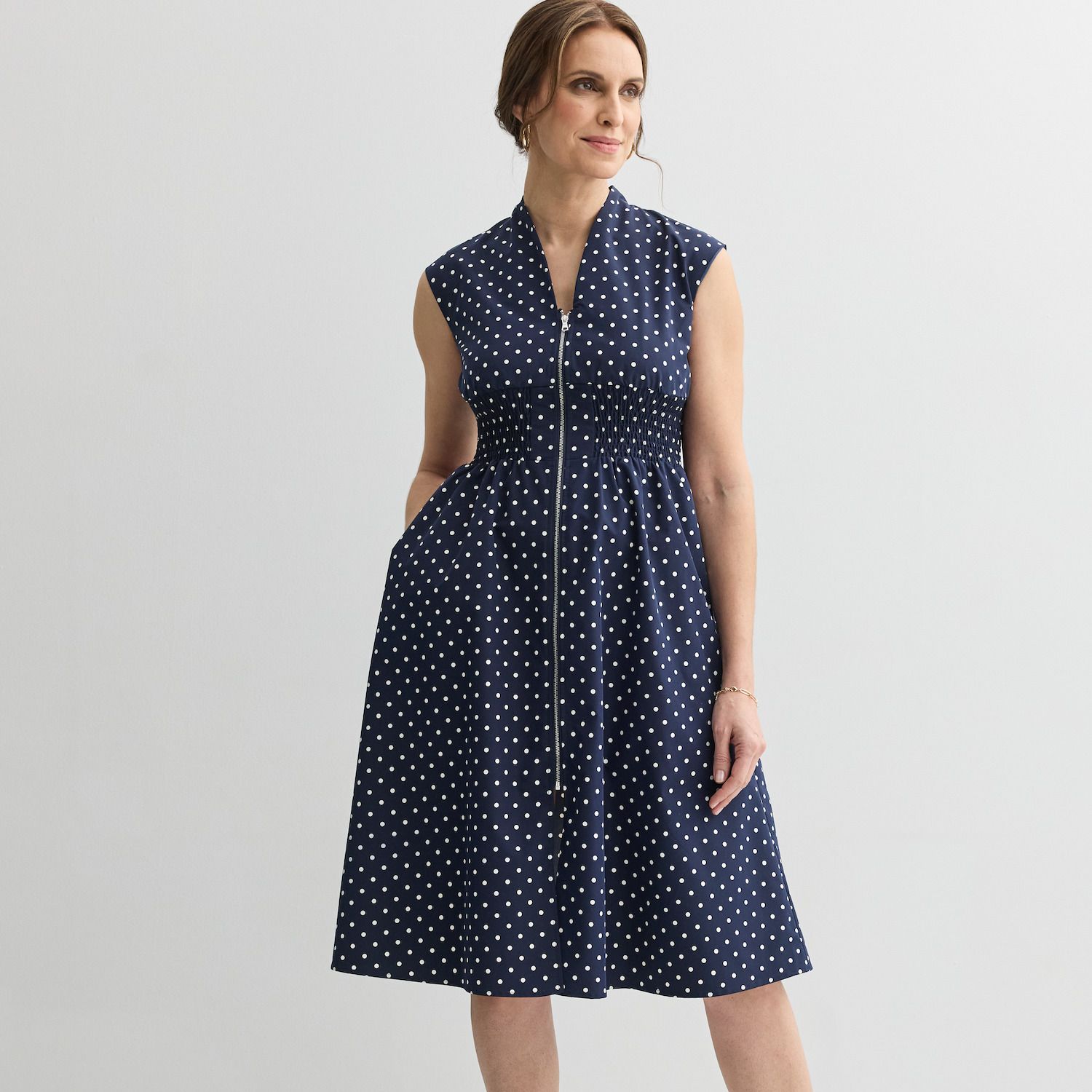 Женские платья Sandra Darren Petite Sandra Darren Sleeveless Zipper Midi Dress