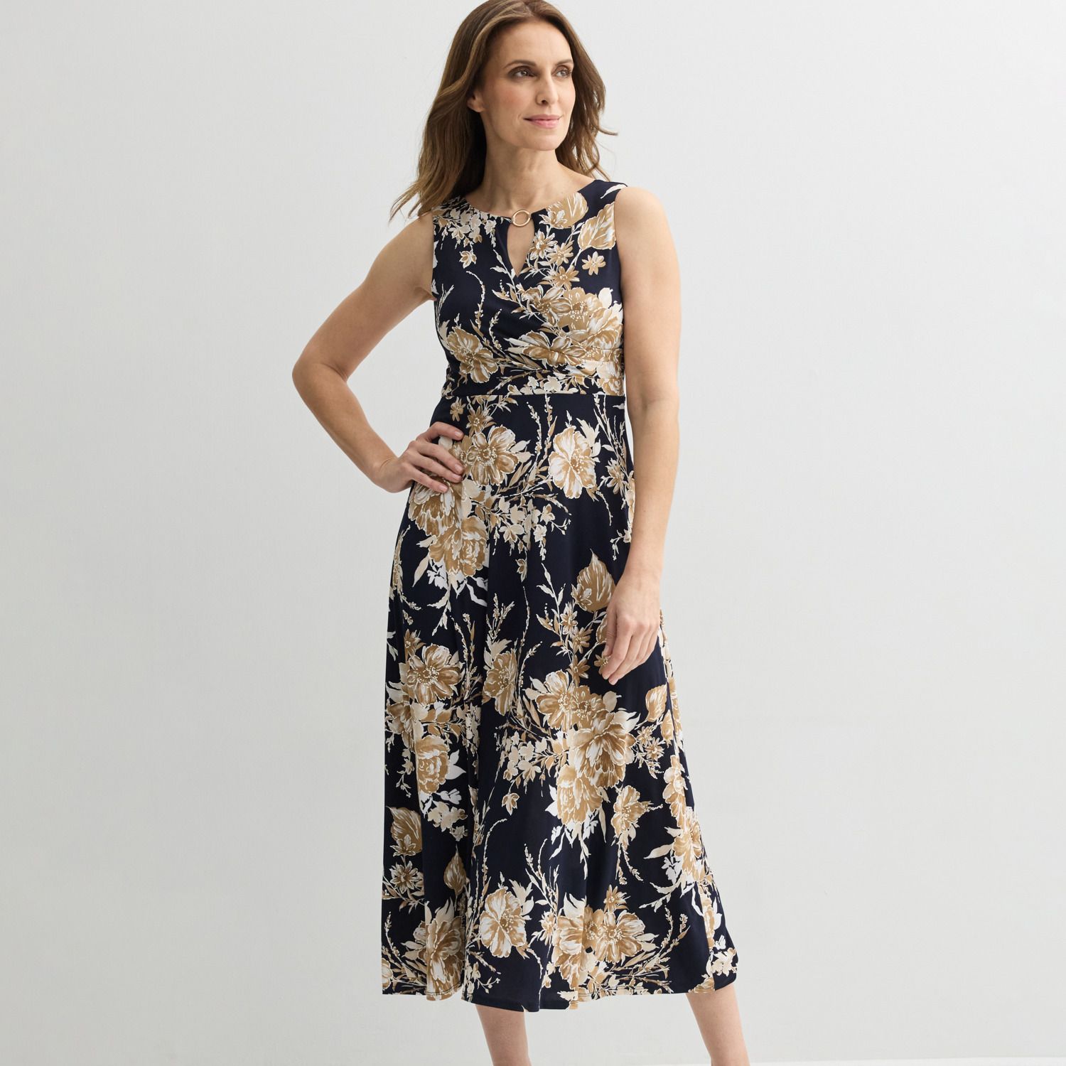 Женские платья Sandra Darren Petite Sandra Darren O-Ring Maxi Dress