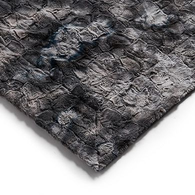 Cheer Collection Ultra Soft Faux Fur Throw Blanket Cozy Decorative Accent in Tie-Dye Design