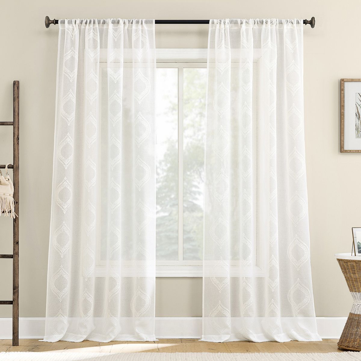 No. 918 Ravenna Embroidered Medallion Sheer Single Window Curtain Panel - White, 50X84