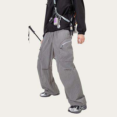 Men's Textured Wide Leg Cargo Pants with Zipper Pockets and